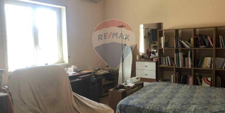 20250920164944-986066-12