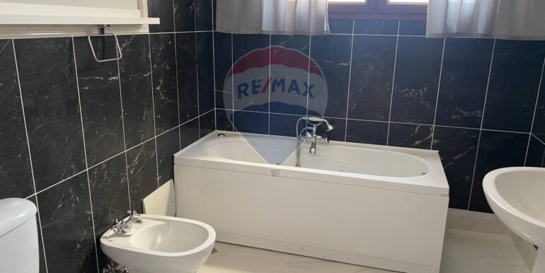 20250923174628-986593-17