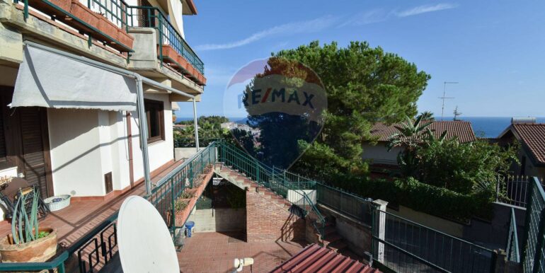 20250923175422-985852-4