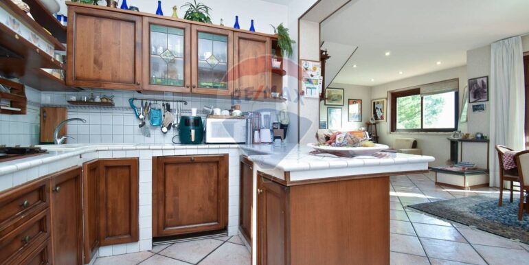 20250923175436-985852-9