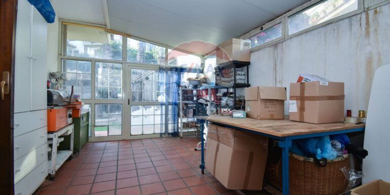 20250923175451-985852-14