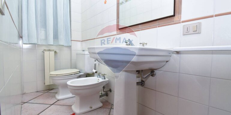 20250923175453-985852-15