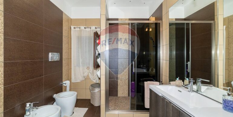 20250923185458-986618-7