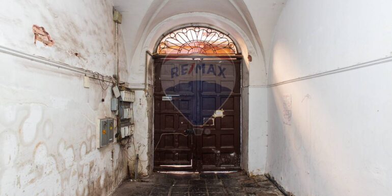 20250925182322-974558-43