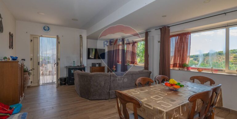 20250928191949-988858-17