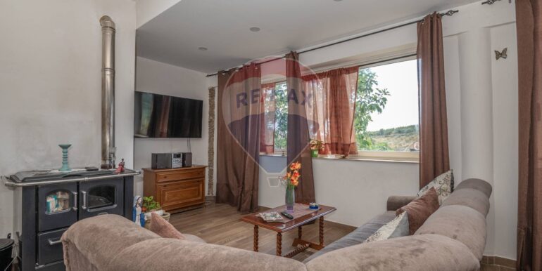 20250928192014-988858-21