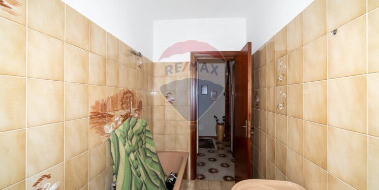 20250929151658-988984-15