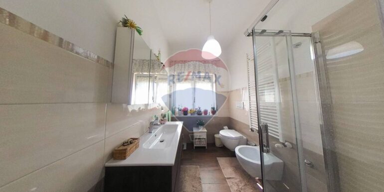 20250929160746-988968-21