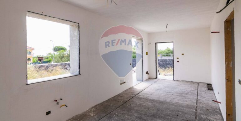 20250929180748-989085-30