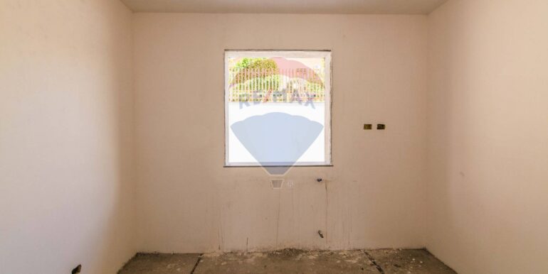 20250929180748-989085-34