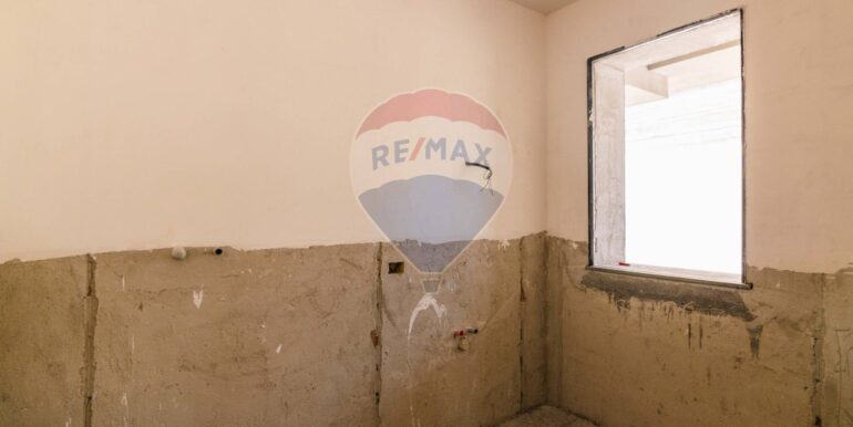 20250929180748-989085-35