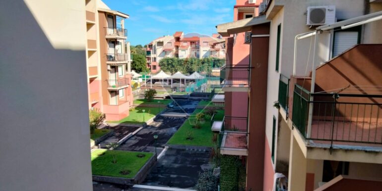 20250929185612-989098-3