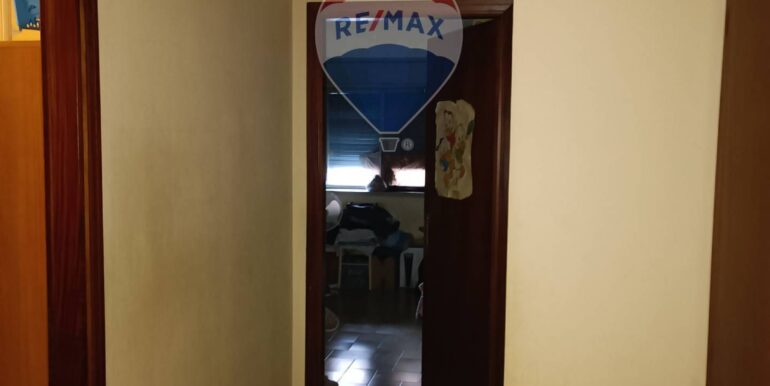 2025093004037-989403-12