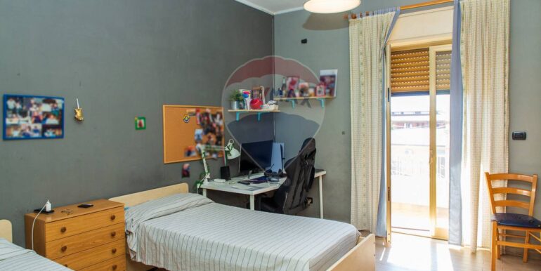 20250930175026-990733-21