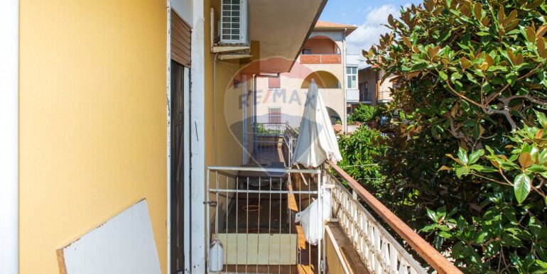 20250930175034-990733-23