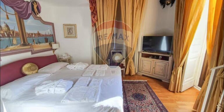 20250930182546-990750-11