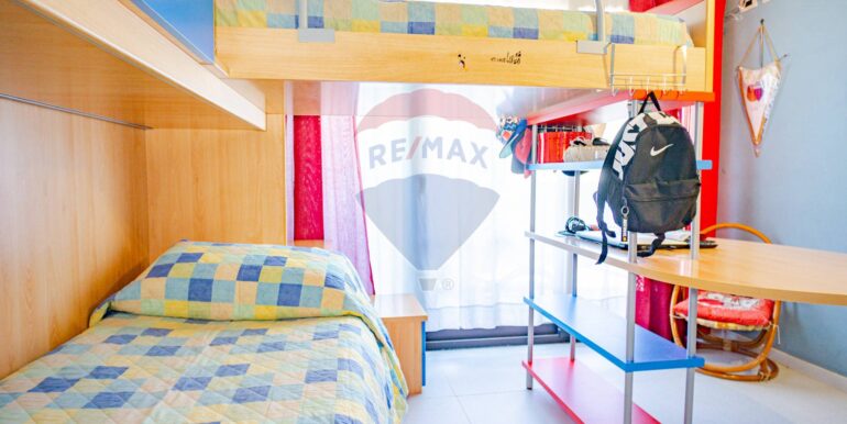 2025093091636-989413-6