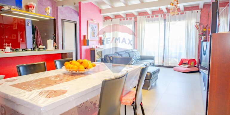 2025093091639-989413-21