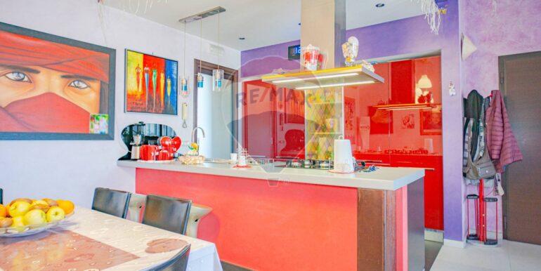 2025093091640-989413-25