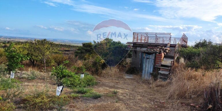 20251001142404-884359-14