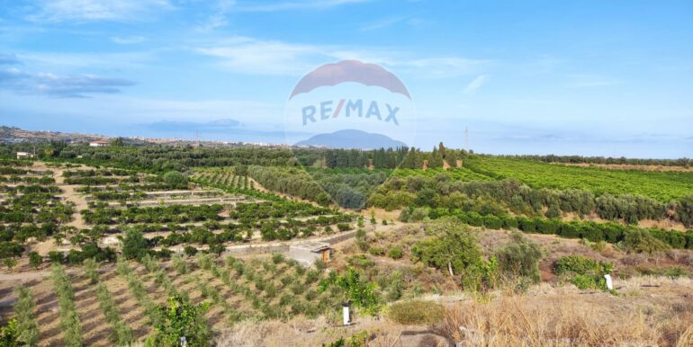 20251001142419-884359-17