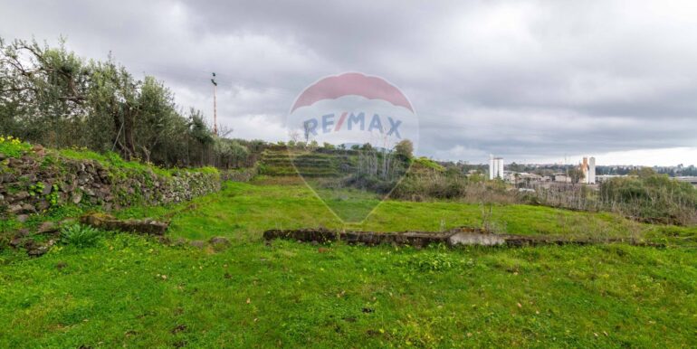 20251001193336-991047-10