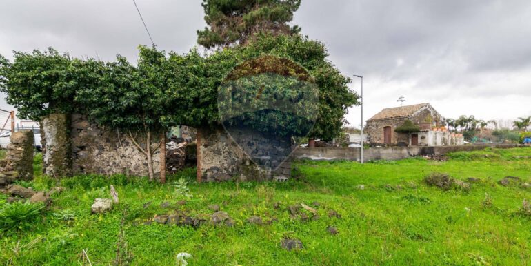 20251001193338-991047-15