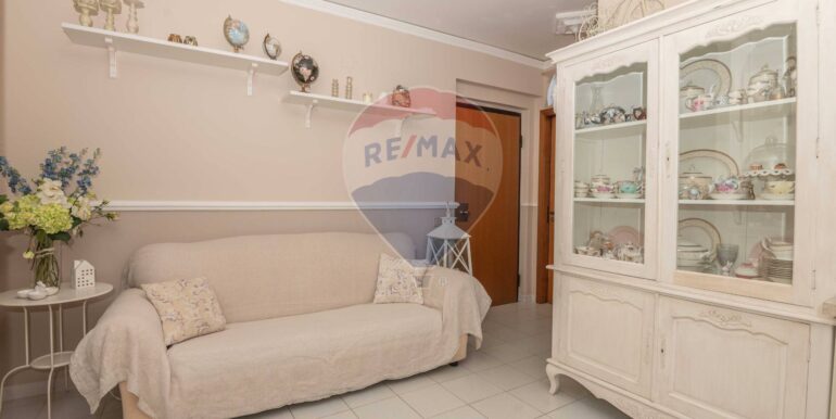 20251002104810-976152-4