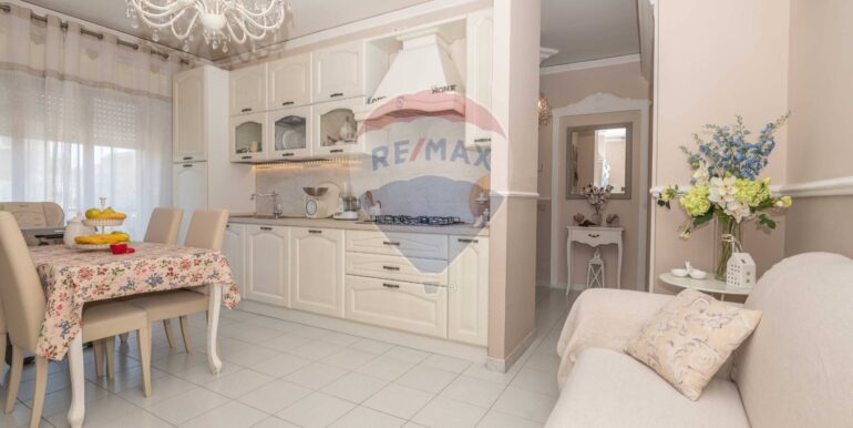 20251002104814-976152-5