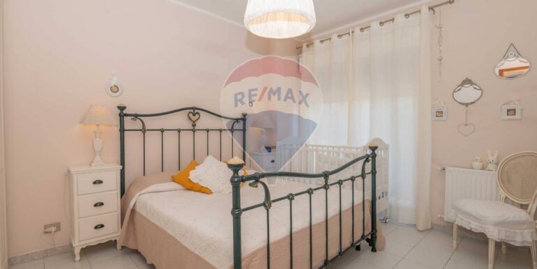 20251002104824-976152-8