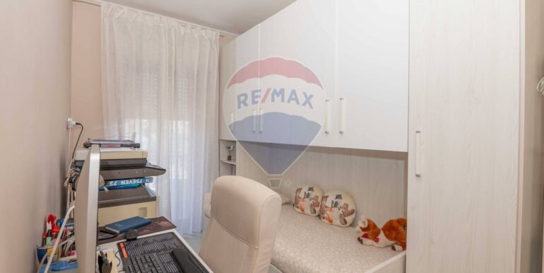 20251002104843-976152-13