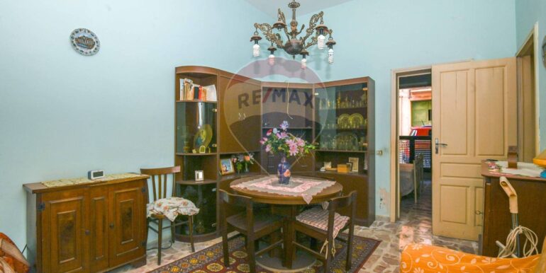 20251002121034-989046-14