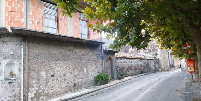 20251002131758-991179-14