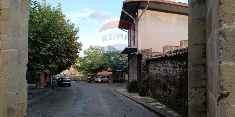 20251002131800-991179-15