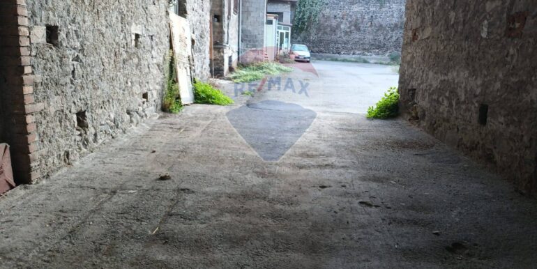 20251002131827-991179-25