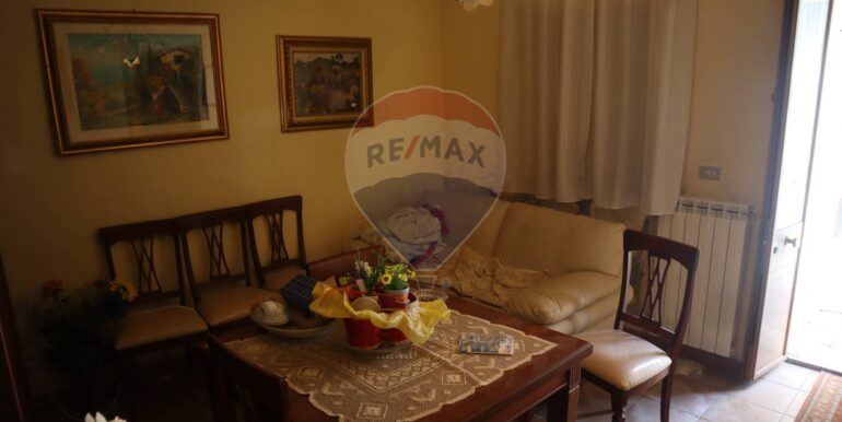 20251002164056-991229-18