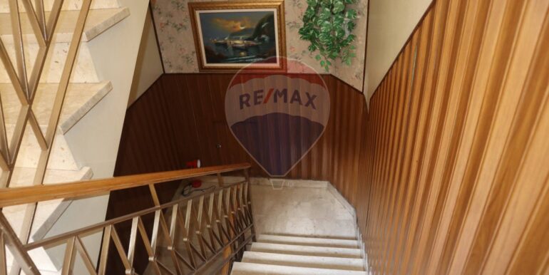 20251002164114-991229-24