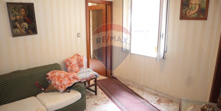 20251002164135-991229-30