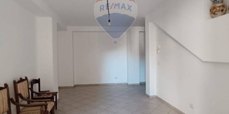 20251002173627-990970-7