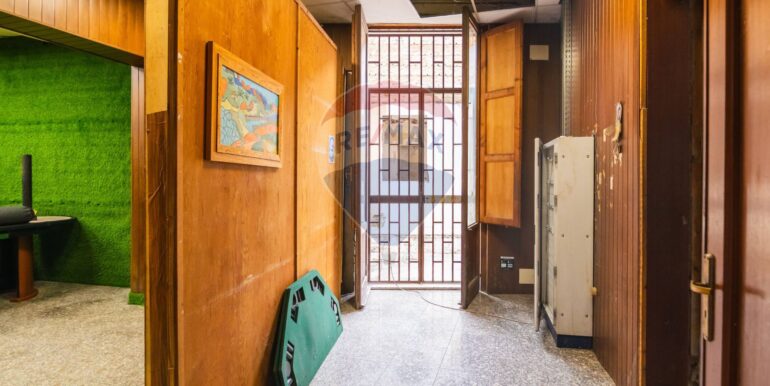 20251002183049-991159-2