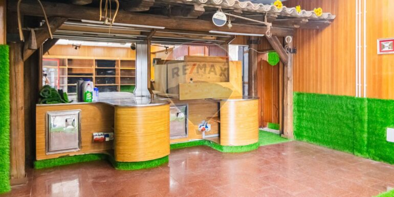 20251002183224-991159-16