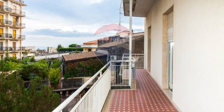 20251002183309-991281-6