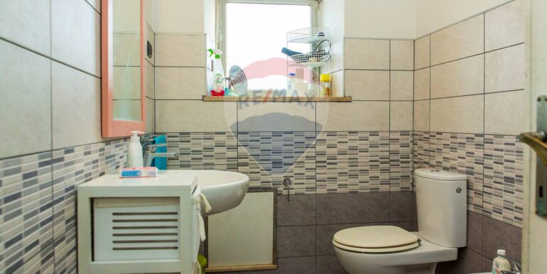 20251002183333-991281-13