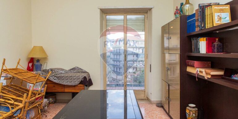 20251002183408-991281-21