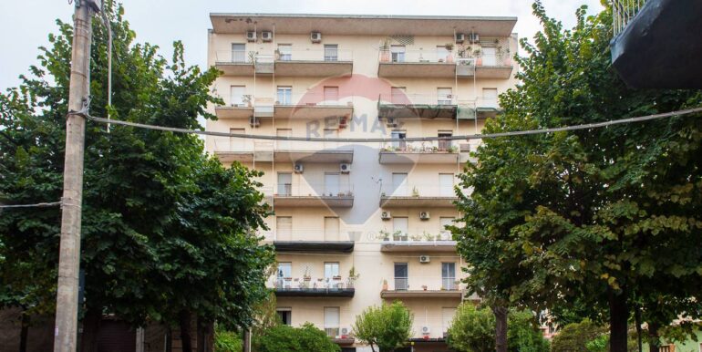 20251002183530-991281-38