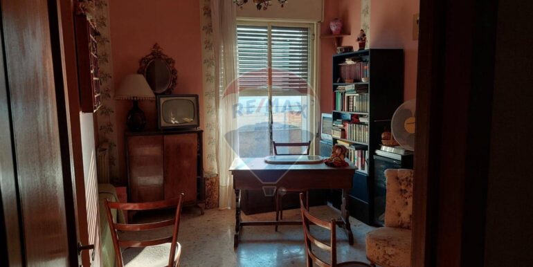 20251002184332-991274-4