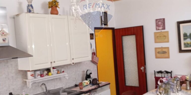 20251002202047-991019-8