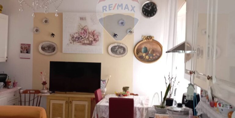 20251002202057-991019-10