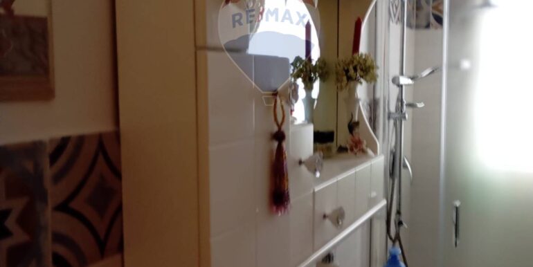 20251002202126-991019-16