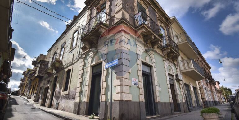 20251002210204-991302-0